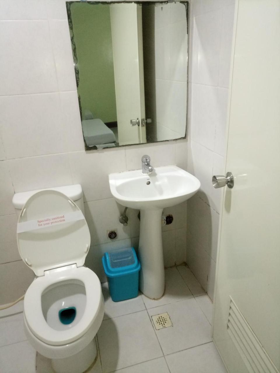 Vista Hotel Recto Manilla Buitenkant foto