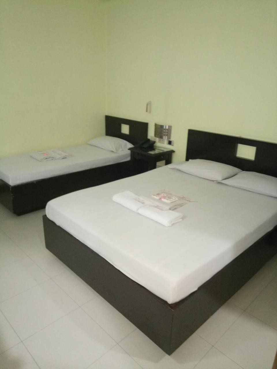 Vista Hotel Recto Manilla Buitenkant foto